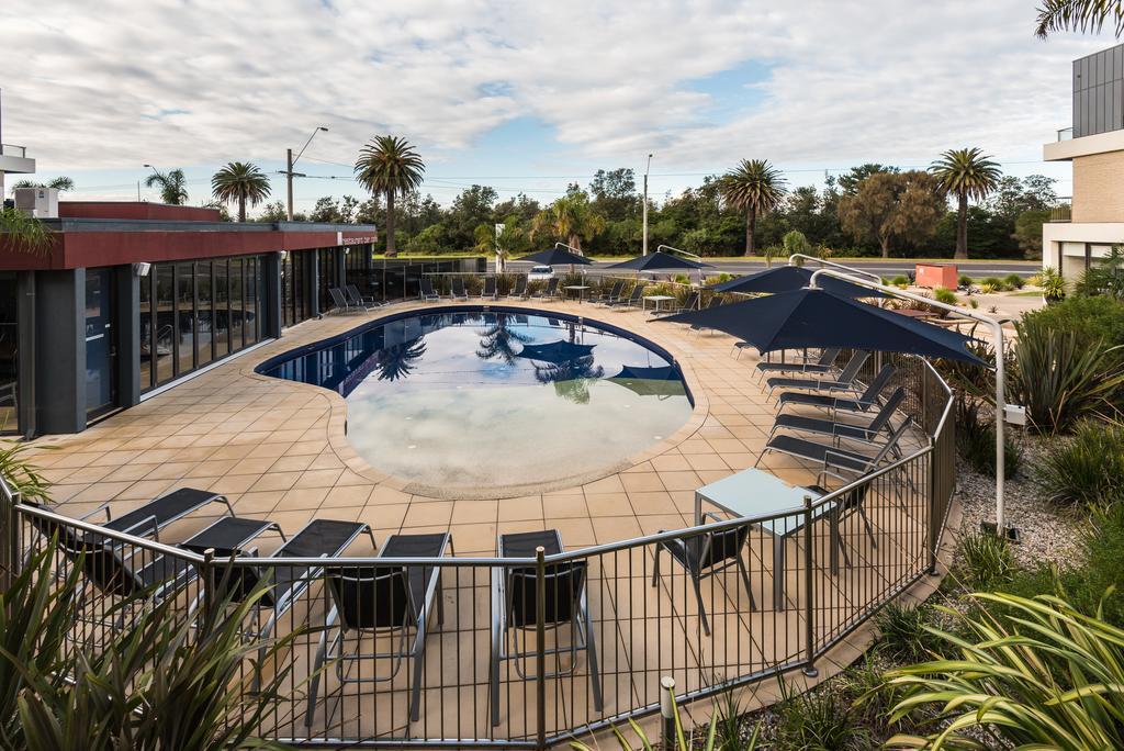 The Esplanade Resort And Spa Лейкс-Энтранс Экстерьер фото